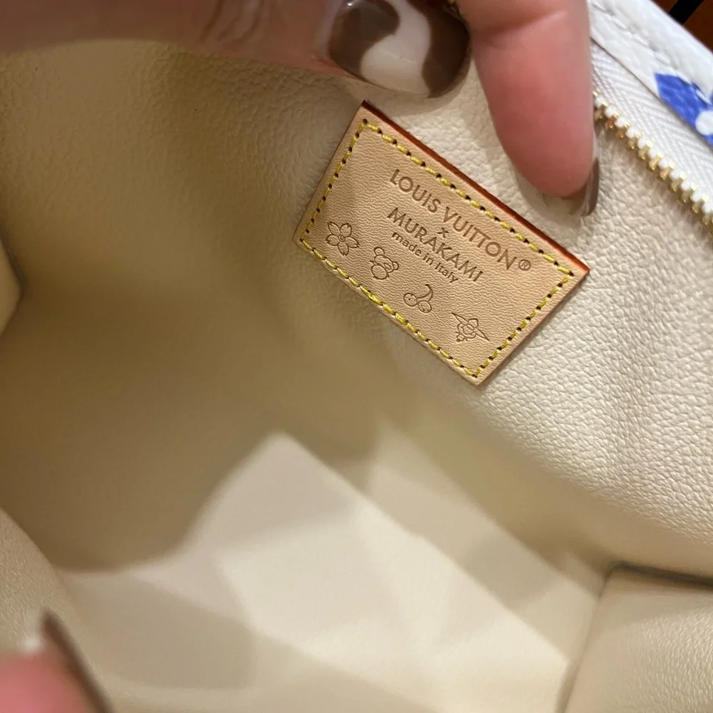 NEW 🩷 Louis Vuitton x Takashi Murakami White Multi Toiletry Pouch 19 *Limit Ed* - Picture 12 of 15